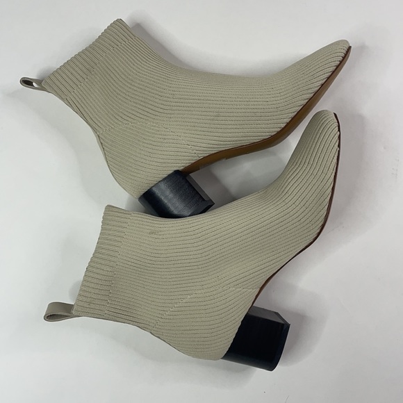 EVERLANE The Glove Boots in Bone sz 7 NEW - Picture 3 of 7